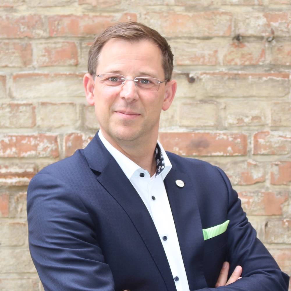 Oliver Helfrich