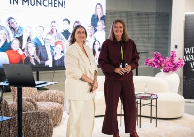 Heike Uhlemann und Jacqueline Heneis eröffnen den Business Day