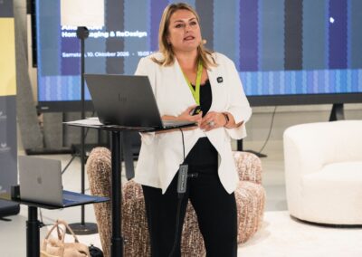 Alla Bauer im Workshop „Smarter mit KI“