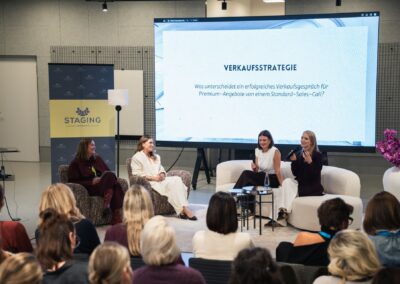 Paneltalk „Selling High Value“ mit vier Expertinnen auf der Bühne